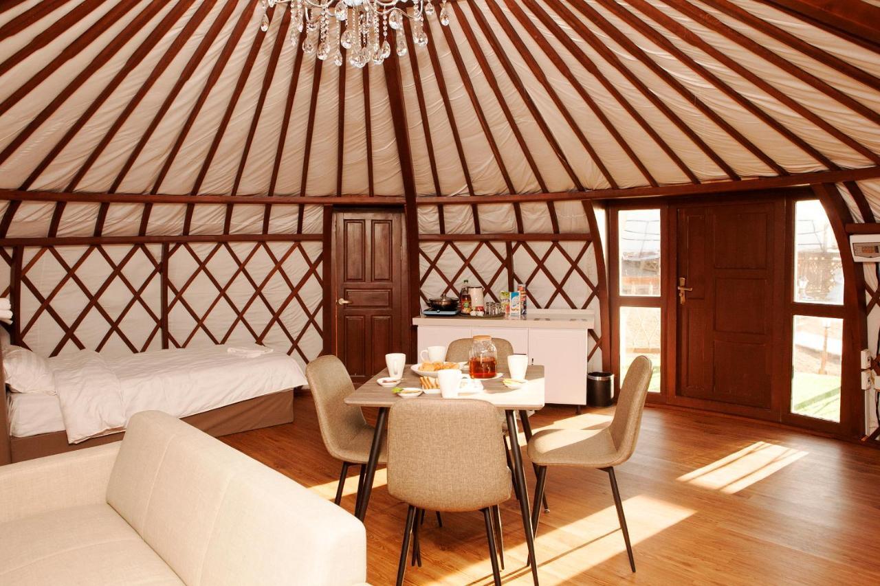 Terelj Resort Bayan Bulagiin Hural ภายนอก รูปภาพ